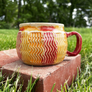 Vertical Squirtical Mug with Pinched Handle - 12 oz